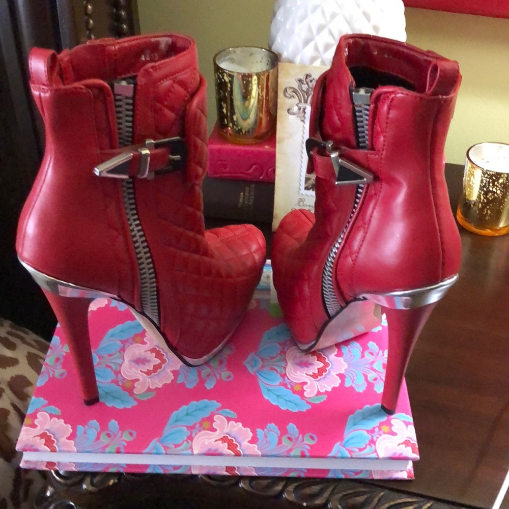 Botas - Picture 5 of 5